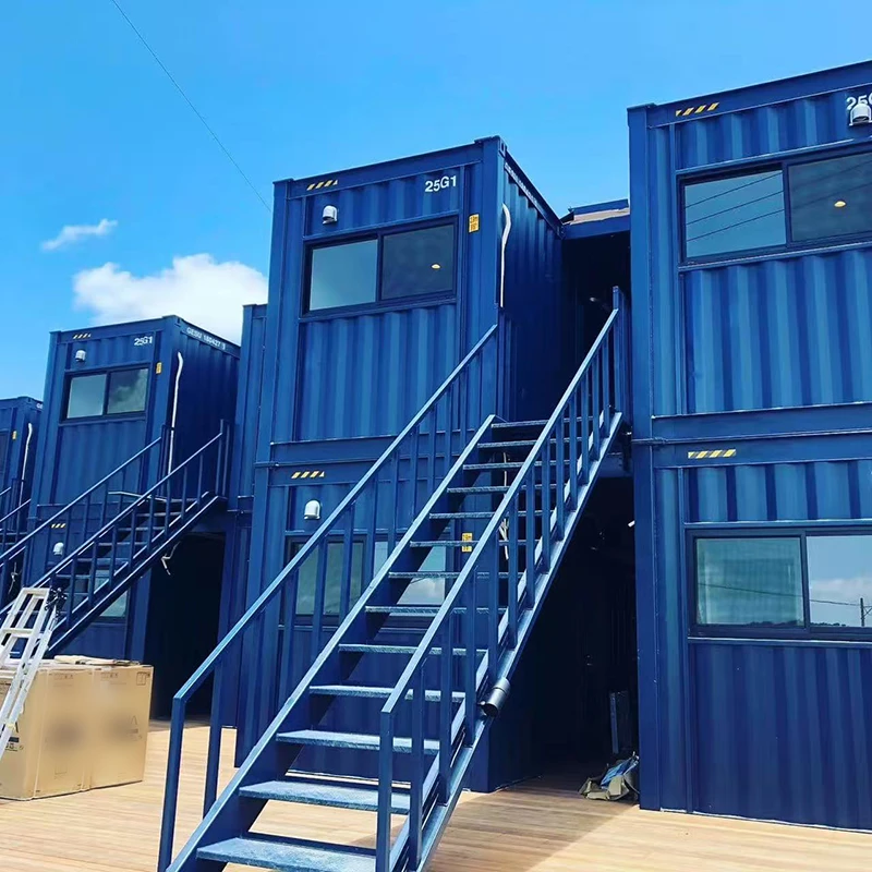 Præfabrikeret dobbelt-etagers containerhus